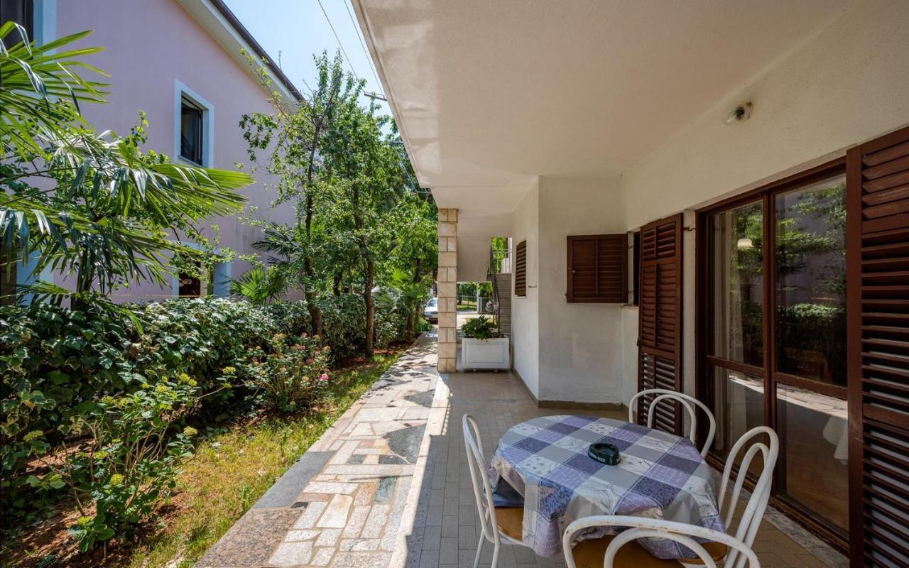 Bašanija Apartmani Lido מראה חיצוני תמונה