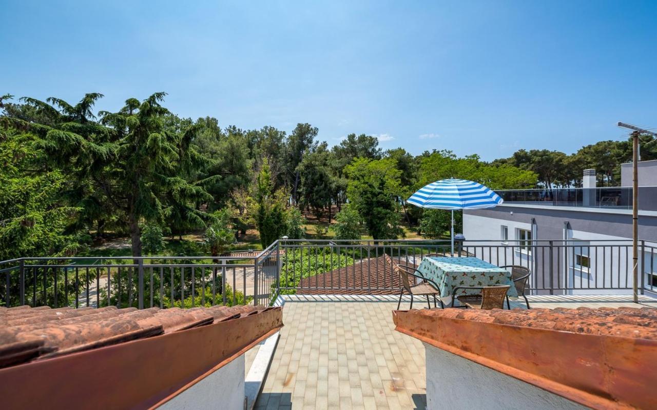 Bašanija Apartmani Lido מראה חיצוני תמונה