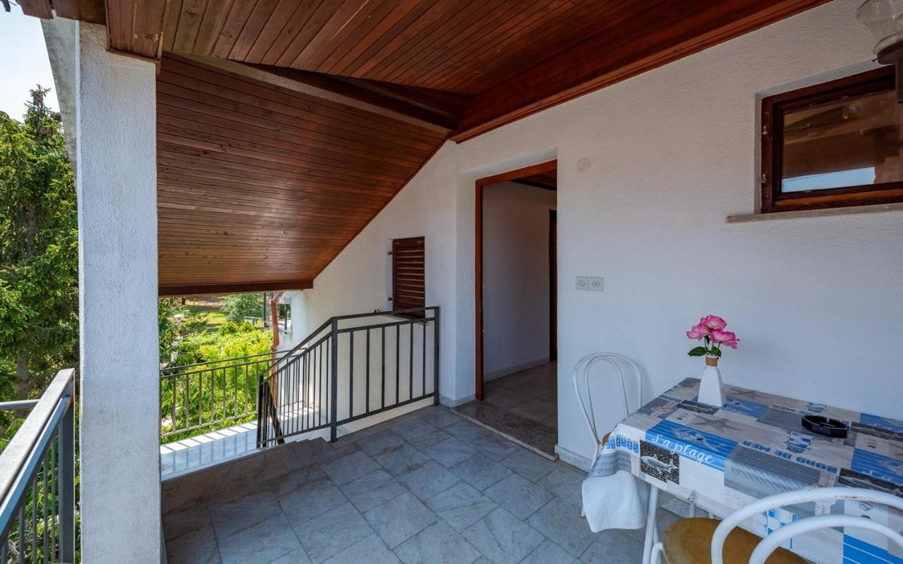 Bašanija Apartmani Lido מראה חיצוני תמונה